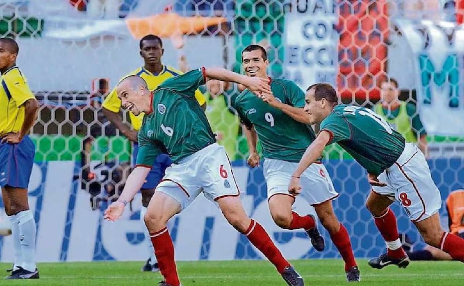 Gerardo Torrado festeja su gol contra Ecuador en 2002 / Foto: Especiales