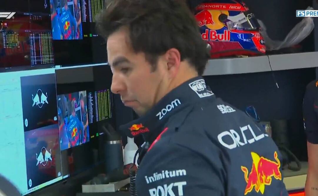 Checo Pérez no pudo ocultar su frustración con sus ingenieros tras quedar eliminado en la Q1. Foto: Especial