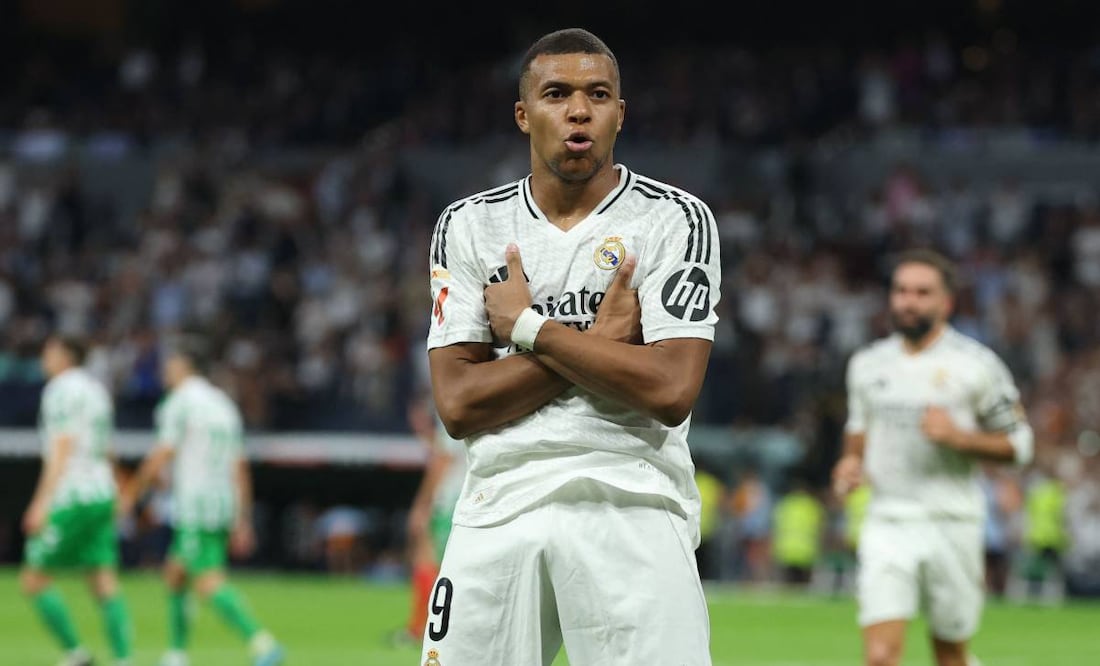 La afición se le rindió al jugador francés con sus dos anotaciones. Foto: AFP.