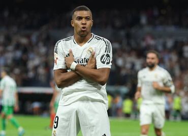 Mbappé marca sus primeros dos goles con el Real Madrid