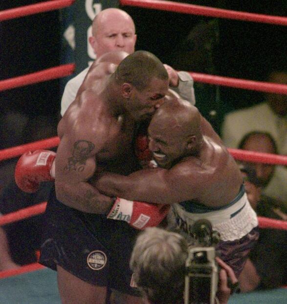 Mike Tyson lanza gomitas con forma de oreja mordida de cannabis