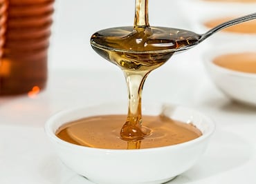 5 deliciosos beneficios de la miel de abeja