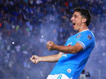 Cruz Azul goleó a Juárez y permanece como líder del Apertura 2024