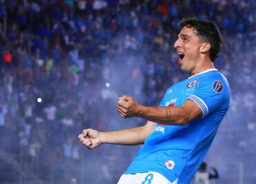 Cruz Azul goleó a Juárez y permanece como líder del Apertura 2024