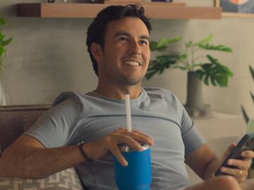 Checo Pérez reaccionó así ante el pésimo inicio de Liam Lawson con Red Bull en Fórmula 1