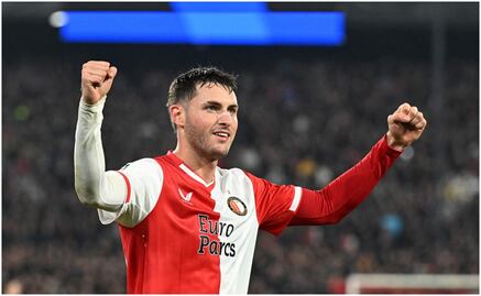 Director deportivo de Feyenoord, acepta que Barcelona y Real Madrid han observado a Santi Giménez