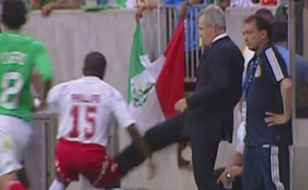 Javier Aguirre no se arrepiente de agresión a panameño en Copa Oro: "Di la patada que ellos no se atrevieron"