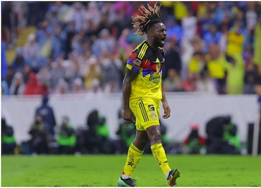 Allan Saint-Maximin se burla de un aficionado de Cruz Azul y defiende al América de polémicas arbitrales