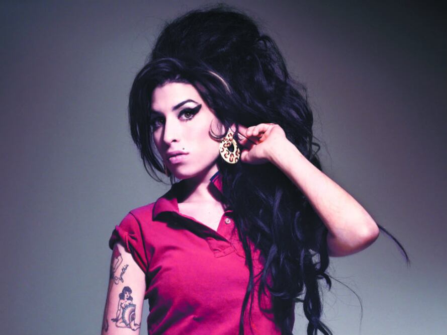 La cantante estadounidense murió el 23 de julio de 2011, a los 27 años de edad, por consumo excesivo de alcohol. Fue encontrada sin vida en su casa de Camden Rown, en Londres; en su cuerpo había 416 miligramos de alcohol por cada 100 mililitros de sangre. (Foto: El Universal)