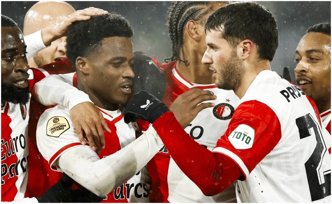 Javairo Dilrosun y Santiago Giménez en el Feyenoord - Foto: Especial