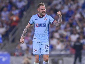 Cruz Azul pega primero ante Rayados y se acerca a la final de la Liga MX