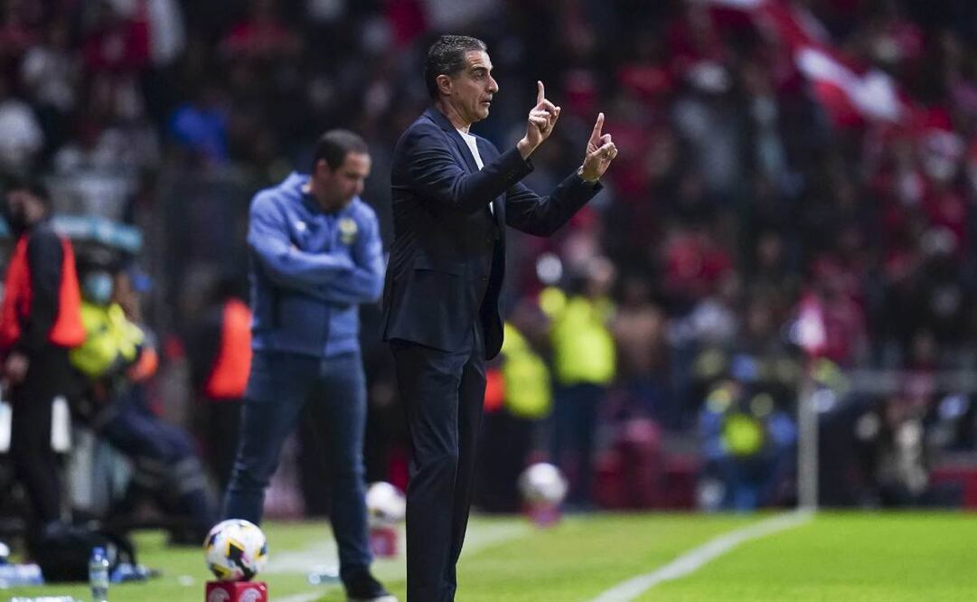 Renato Paiva calificó a los Tigres como un equipo chiquito y flaquito. Foto: Imago7.