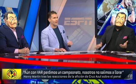 Sergio Dipp le regaló una máscara de 'La casa de papel' a Álvaro Morales para festejar atraco del América