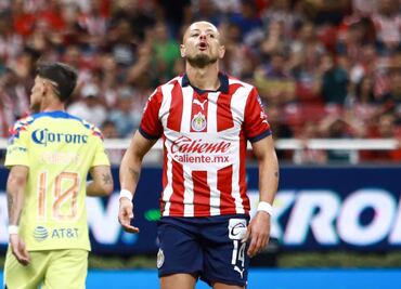 Chicharito presumió foto con la pose del festejo que hacía Cuauhtémoc Blanco ¿Guiño al América?