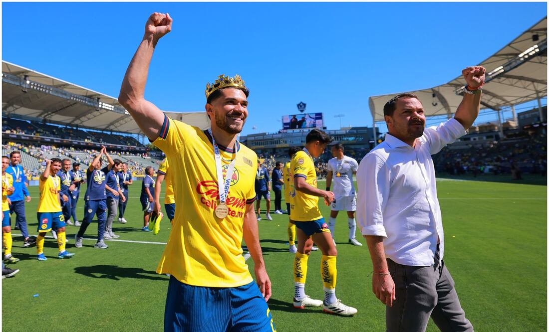 Henry Martin y Santiago Baños Foto: Imago7