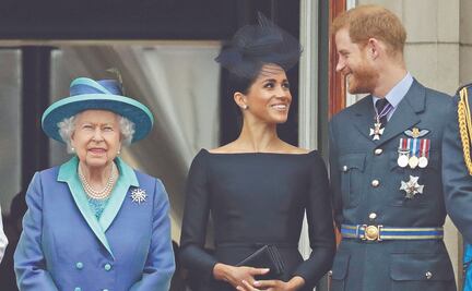 La reina Isabel II le responde al príncipe Harry y Meghan Markle