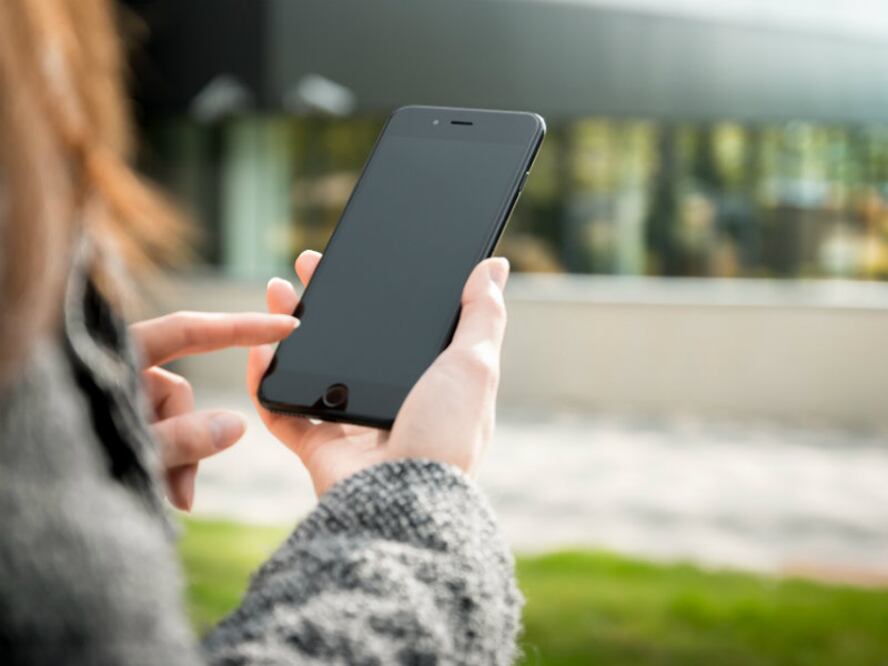 Los teléfonos inteligentes se han convertido en una pieza fundamental de nuestra vida y es raro que los perdamos de vista, por lo que están en contacto con nosotros todo el tiempo. Además, el calor que generan es un ambiente perfecto para los gérmenes. (Foto: Pixabay)
