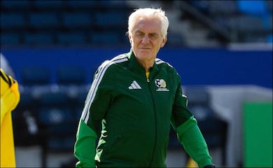 Hugo Broos vuelve a quejarse; afirma que jugar el Mundial 2026 "es muy agotador"