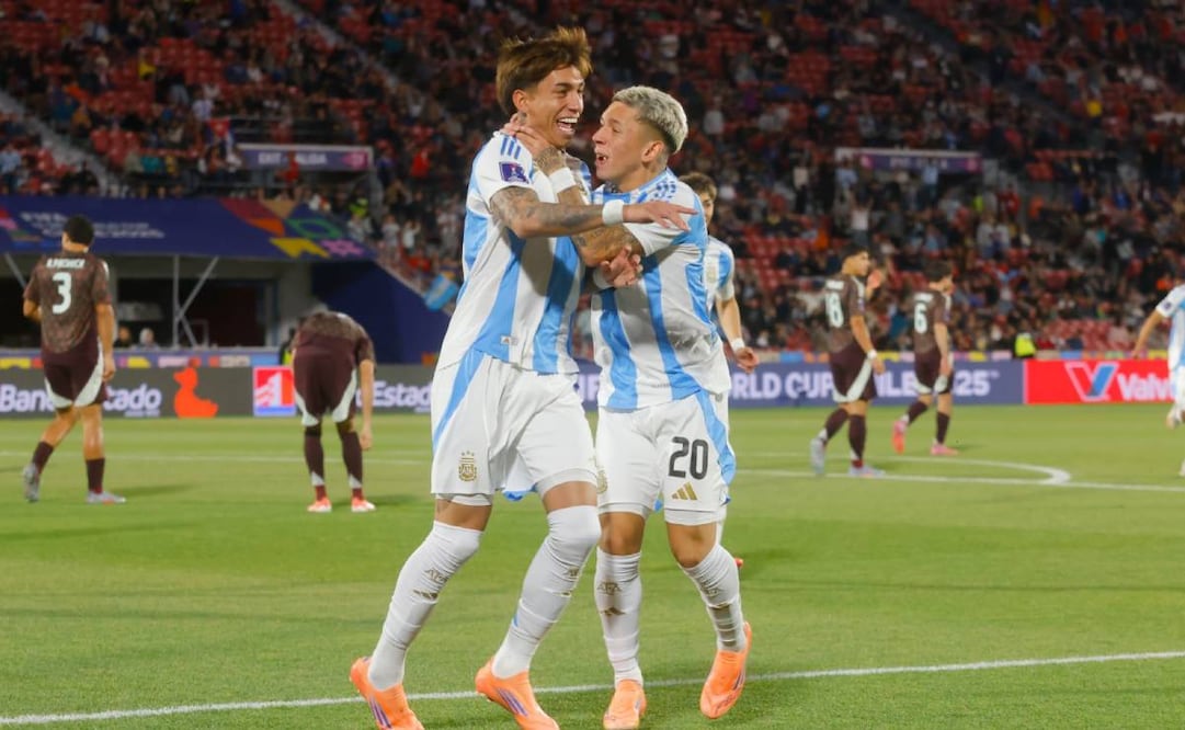 Maher Carrizo festeja el primer gol de Argentina contra México en el Mundial Sub-20. Foto: Agencias