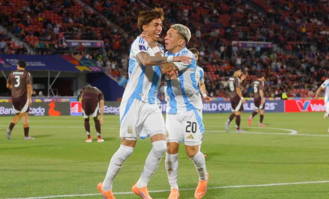 Maher Carrizo festeja el primer gol de Argentina contra México en el Mundial Sub-20. Foto: Agencias