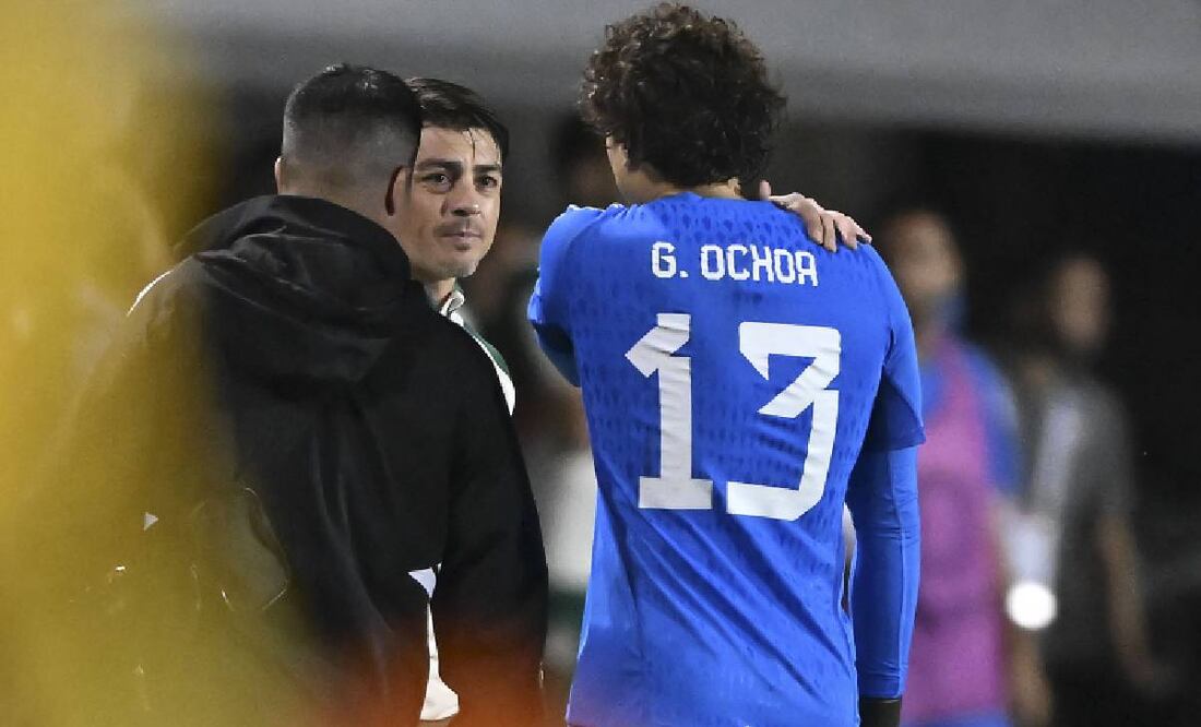 Guillermo Ochoa se lesionó en los primero 20 minutos del partido ante Honduras. Foto: Imago7