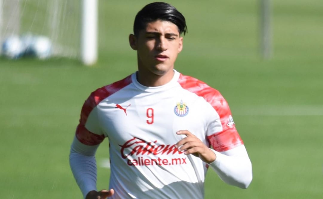 Alan Pulido tendrá que esperar una fecha más para hacer su debut en la Liga MX. Foto: Imago7.