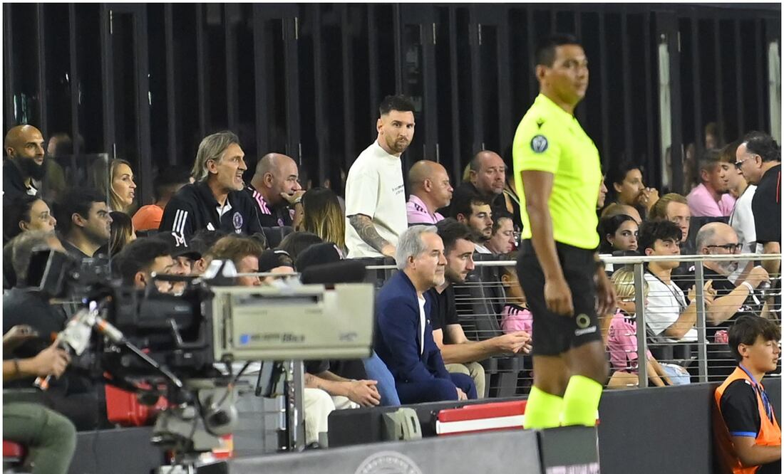 Lionel Messi viendo al Inter de Miami frente a Rayados / FOTO: Imago7
