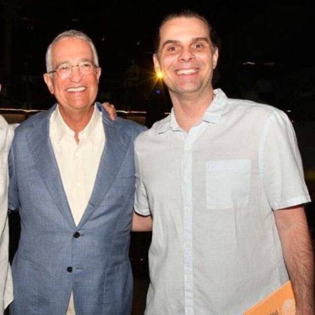 Christian Martinoli tiene una buena relación con Ricardo Salinas Pliego, dueño de TV Azteca. Foto: Especial