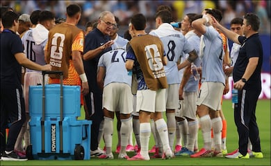 Marcelo Bielsa estalla contra las pausas de hidratación en el Mundial: "Le quitan mucho al futbol"
