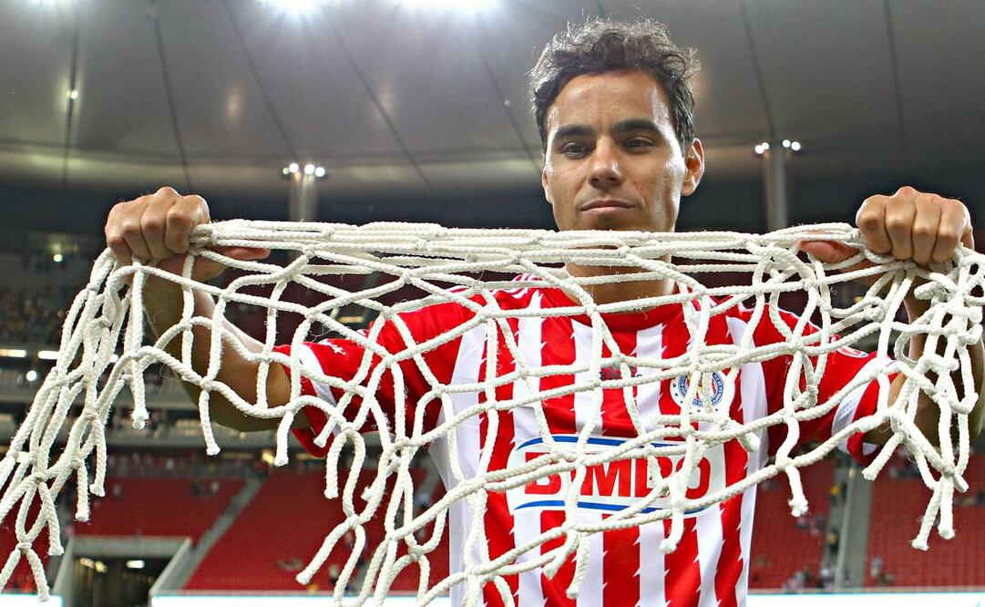 Omar Bravo espera que pronto llegue un nuevo referente en Chivas. Foto: Imago7.