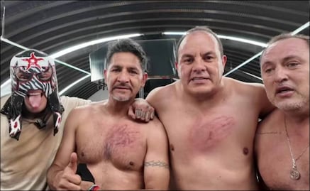 Cuauhtémoc Blanco recibió un tremendo 'raquetazo' del Penta Zero Miedo y terminó rendido
