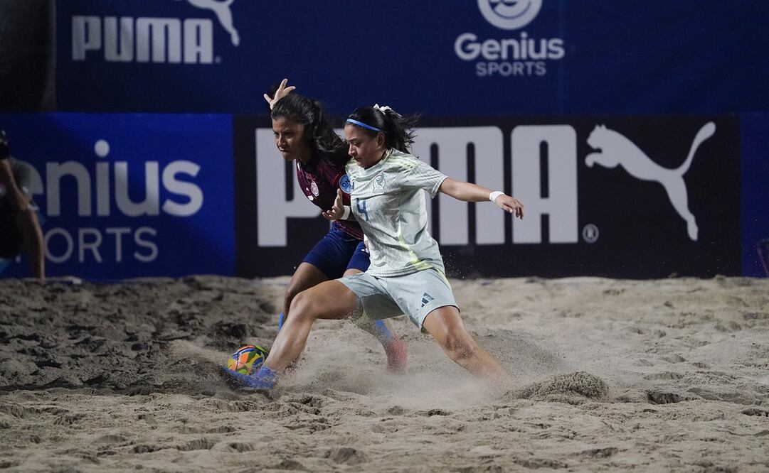 Cassandra Salguero en la Beach Soccer Cup 2024, durante el juego entre México y Estados Unidos - Foto: Imago7