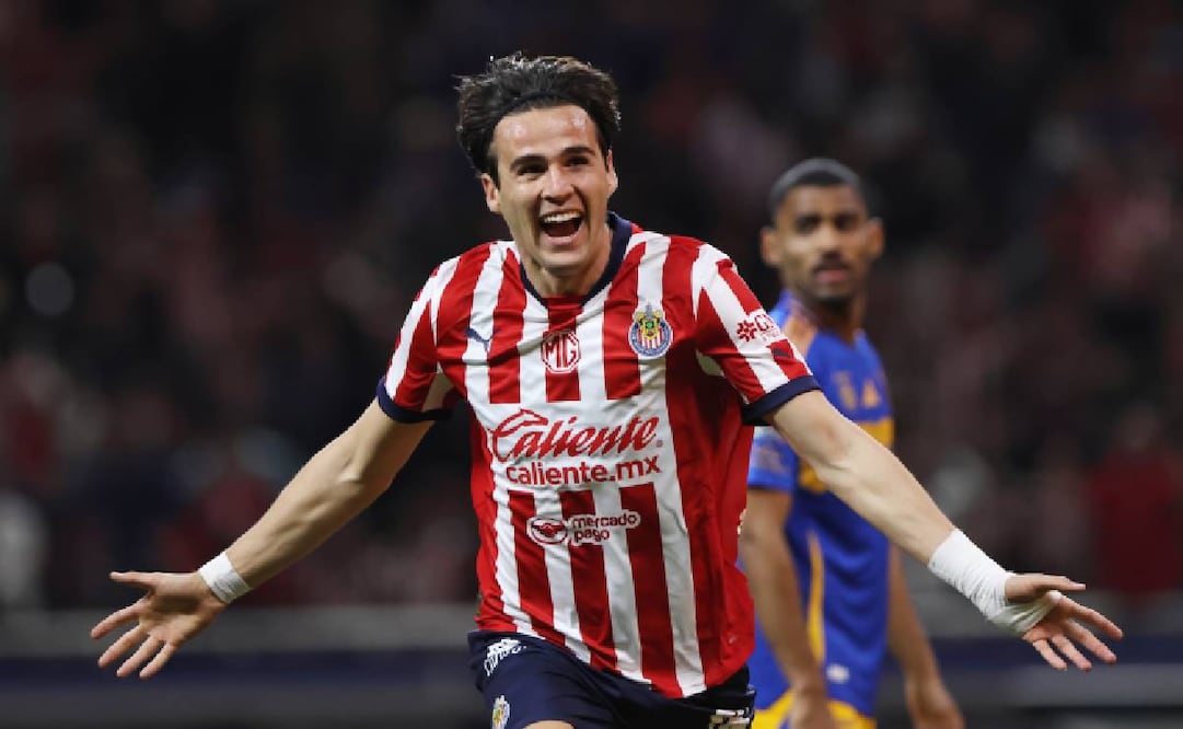 Teun Wilke festeja el gol que logró con Chivas ante Tigres, primero que hace en la Liga MX. Foto: Imago7