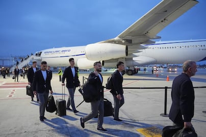 Irán denuncia que la visa de un jugador de la selección expiró apenas entraron a Estados Unidos