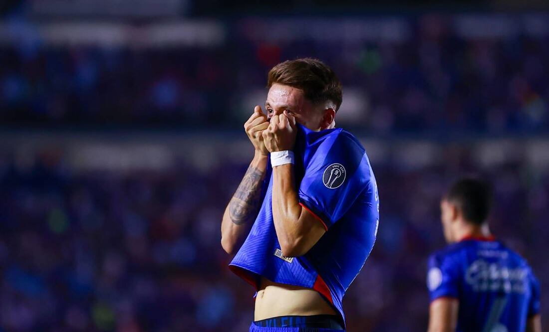 Huescas se fue de Cruz Azul sin informar. Foto: Imago7.