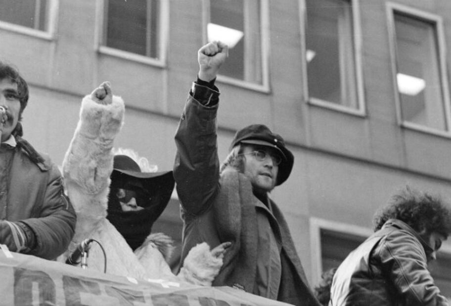 El lado oscuro de la relación entre Yoko Ono y John Lennon