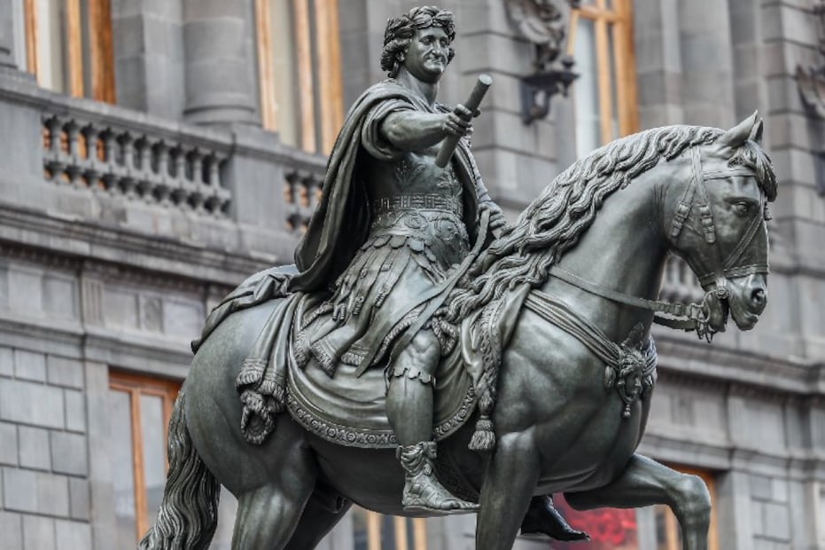 Las aventuras de “El Caballito” de Tolsá en dos siglos de historia