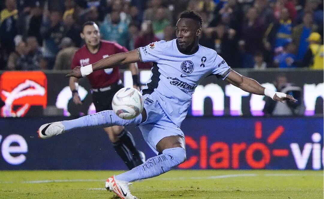 Julián Quiñones no tiene ninguna lesión de gravedad y podrá jugar el sábado ante León. Foto: Imago7