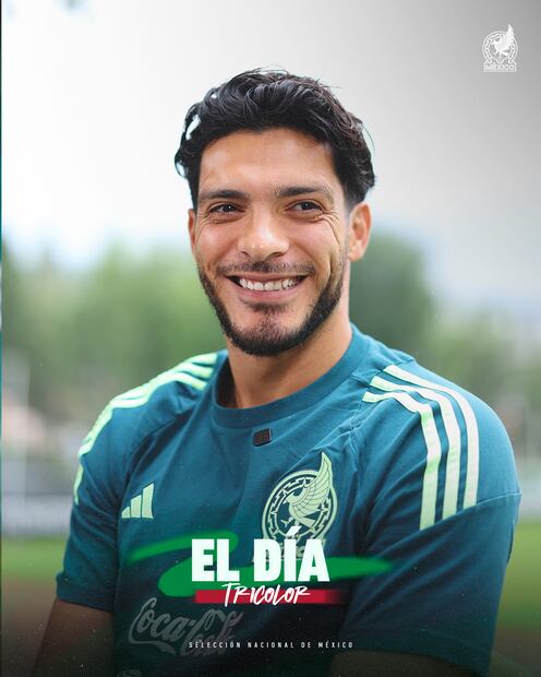 Raúl Jiménez se nota muy contento de regresar a la Selección Mexicana. Foto: especial
