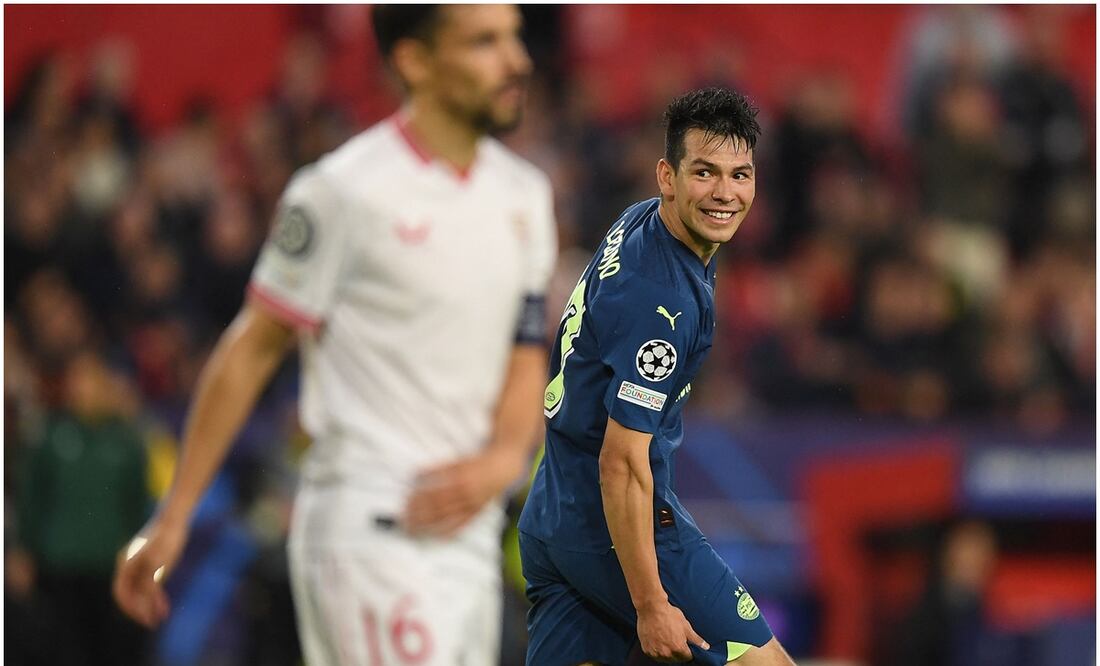 Hirving Lozano con el PSV ante Sevilla en Champions League / FOTO: AFP