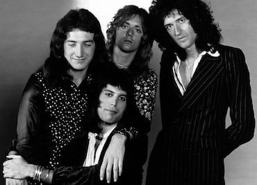 El día que Queen firmó su primer contrato profesional...