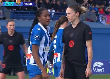 Jugadora del Barcelona desata la polémica por tocamiento indebido a futbolista del Espanyol