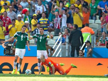 Miguel Layún recordó la dolorosa eliminación de México ante Holanda en 2014: 'Pudimos llegar a Semifinales'