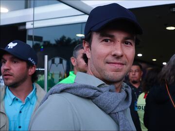 Checo Pérez acude al Estadio BBVA para apoyar al América en la final contra Monterrey