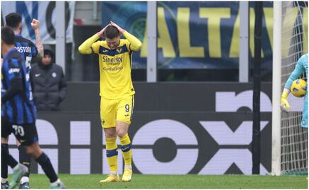 ¡Lamentable! Delantero del Hellas Verona falló un penalti ante el Inter de Milán y lo amenazaron de muerte