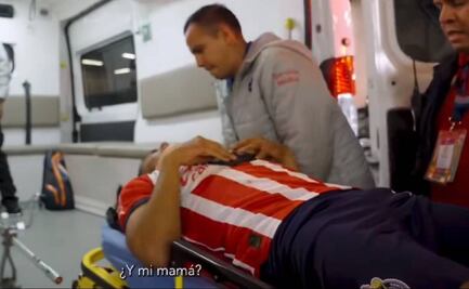 Tiba Sepúlveda, pese a fractura que sufrió ante Toluca, estaba más preocupado por su mamá 