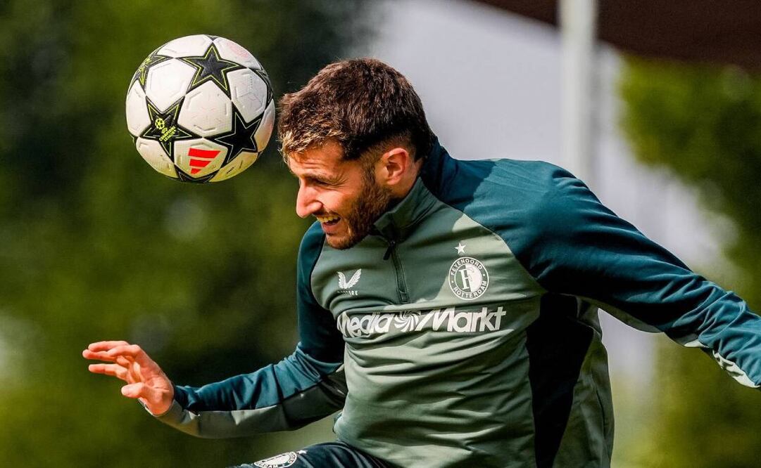 El mexicano buscará ser el hombre gol en la fase de grupos de la Champions. Foto: @Feyenoord.