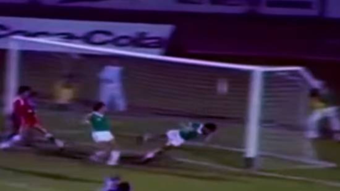 El gol de Éver 'Gacela' Hernández en los minutos finales liquidó a México y dio el triunfo a El Salvador. Foto: Especial