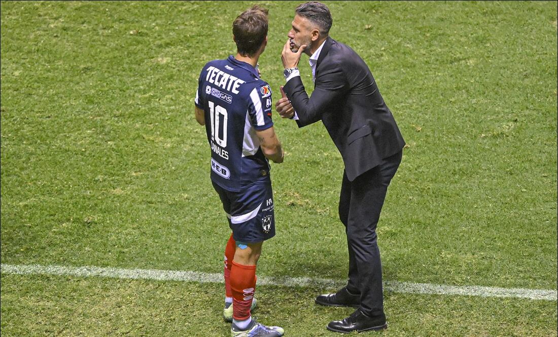 Martín Demichelis discute con Sergio Canales / Foto: Imago7