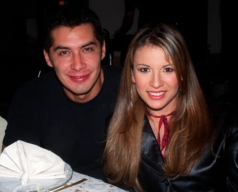 Los tres hijos de Ingrid Coronado y sus padres…